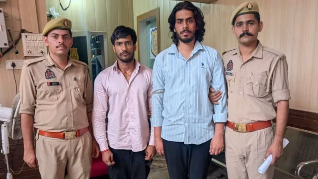 आगरा में चांदी के नाम पर बड़ा खेल: असली नोटों के बदले थमाए सफेद कागज, दो गिरफ्तार