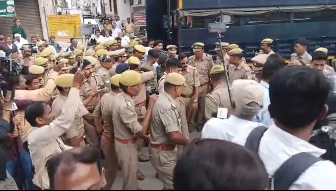 उमेश पाल हत्याकांड: पांच लाख का इनामी अरमान बिहारी गया से प्रयागराज कोर्ट में पेश