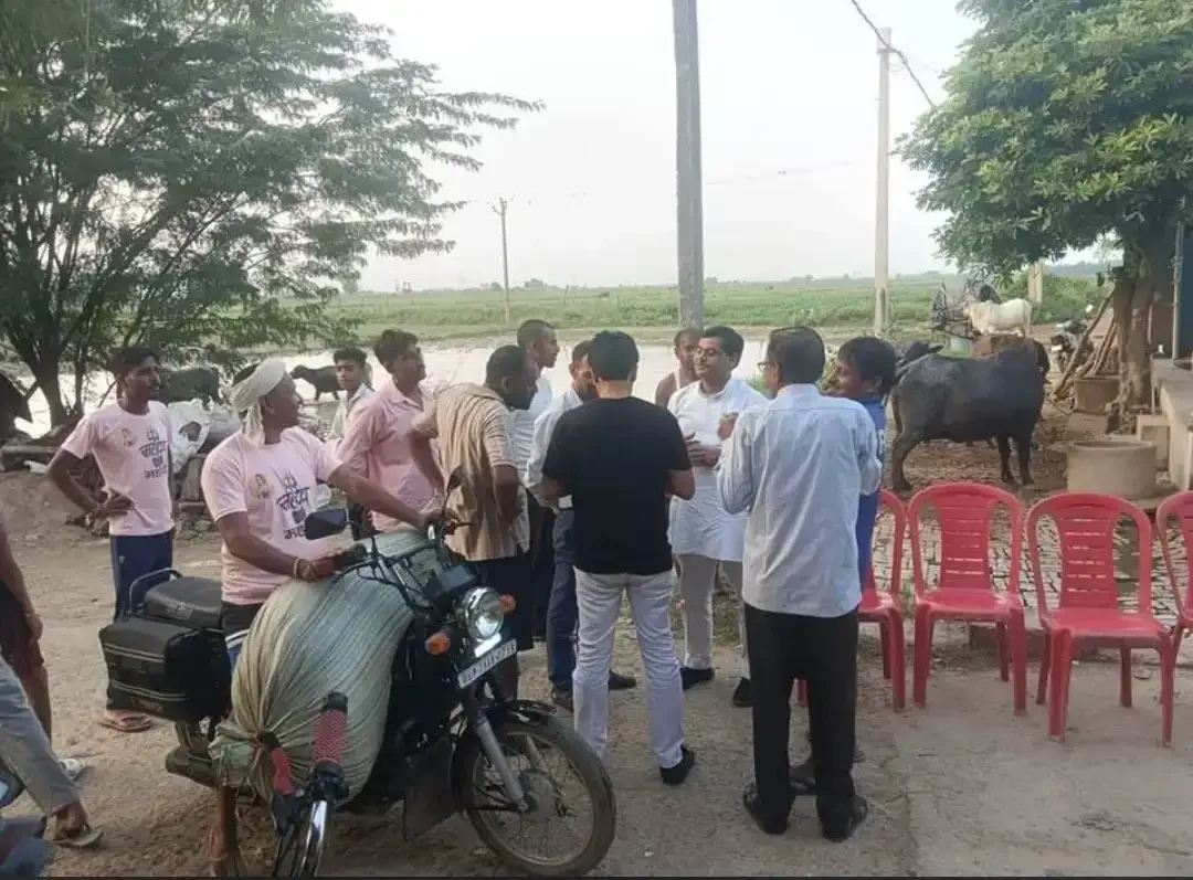 औरैया में सपा का बड़ा शक्ति प्रदर्शन, 12 सितंबर को पीडीए सम्मेलन; गांव-गांव पहुंच रहे जिलाध्यक्ष