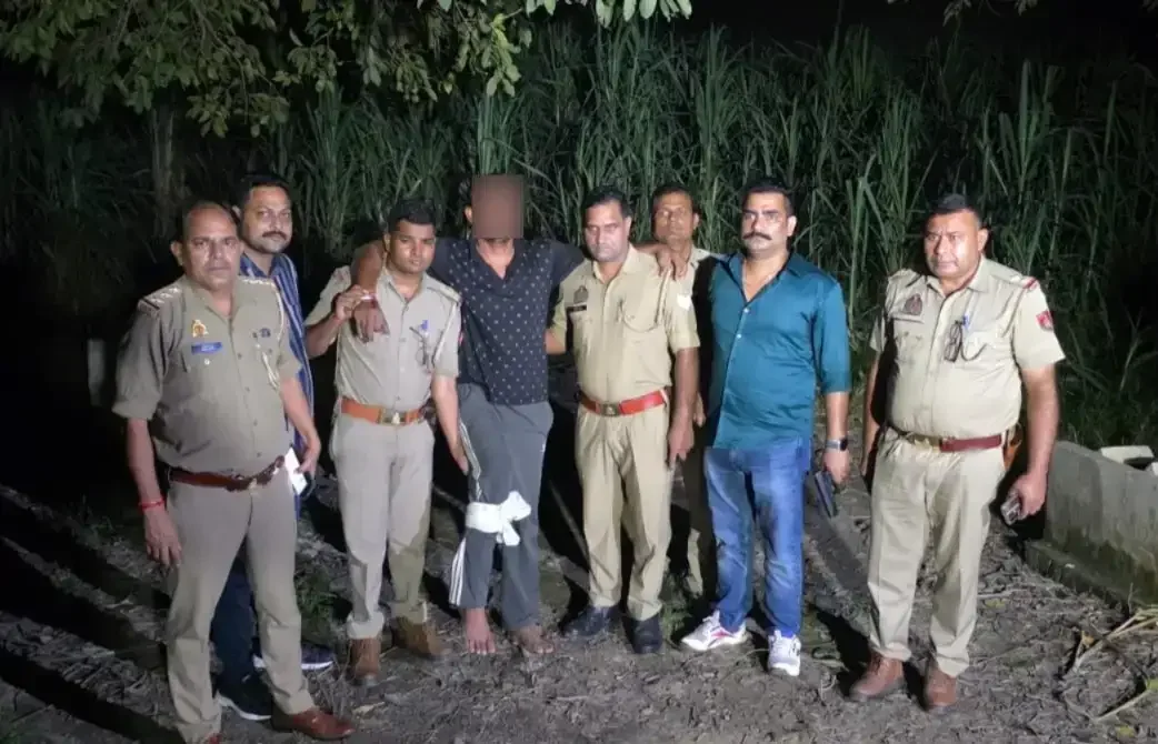 बागपत में पुलिस और बदमाश के बीच मुठभेड़, पैर में गोली लगने के बाद दबोचा गया फरार आरोपित