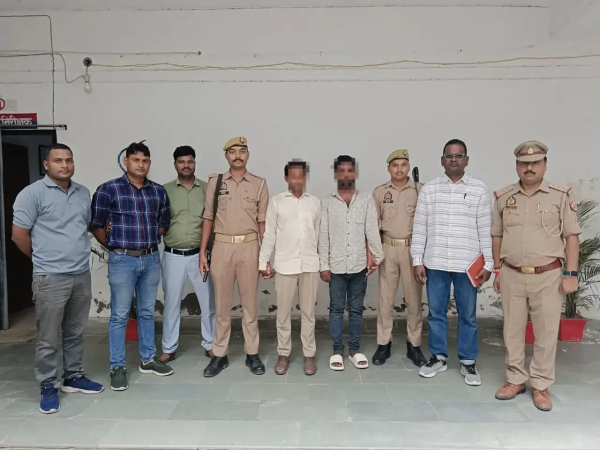 चन्दौली में बड़ा साइबर फ्रॉड भंडाफोड़: पूर्व बैंककर्मी समेत दो गिरफ्तार, 300 खातों की जांच शुरू