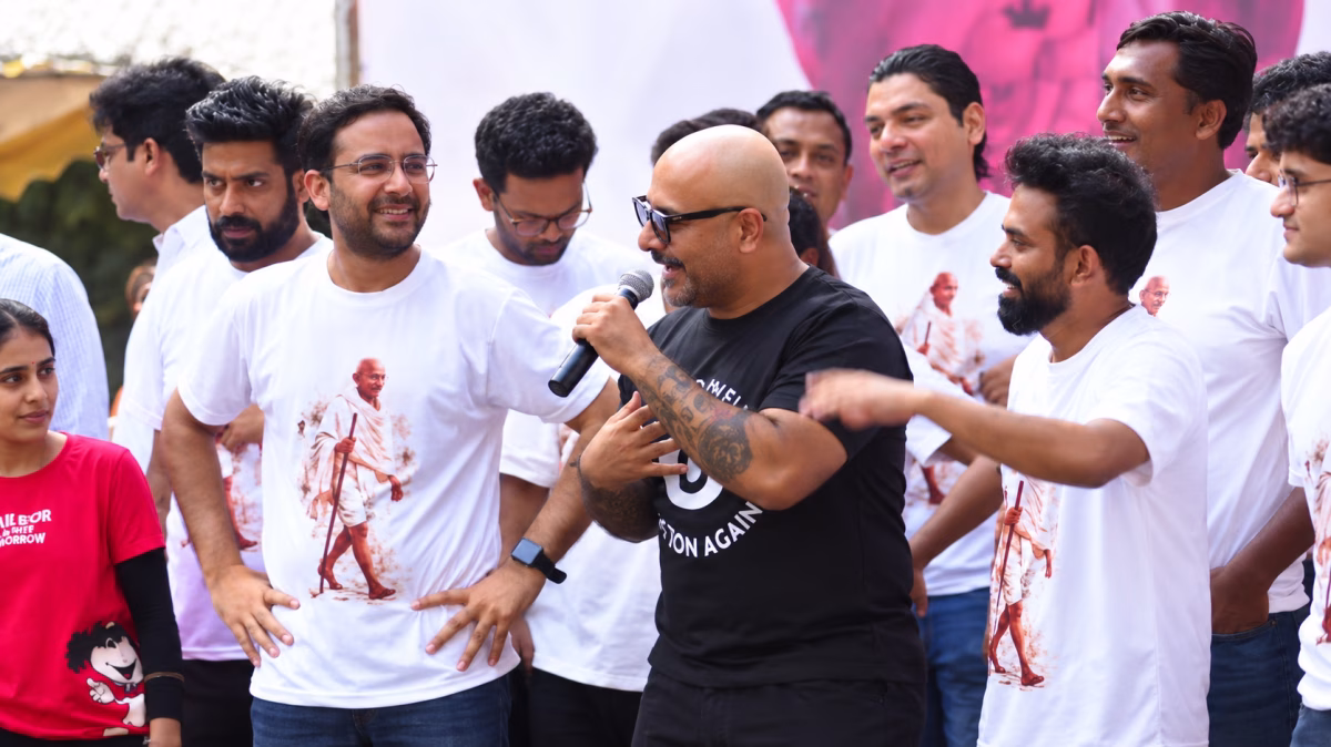 मुंबई में ज्ञानेश कुमार के विरोध में CJP का प्रदर्शन, मंच पर उतरे विशाल ददलानी