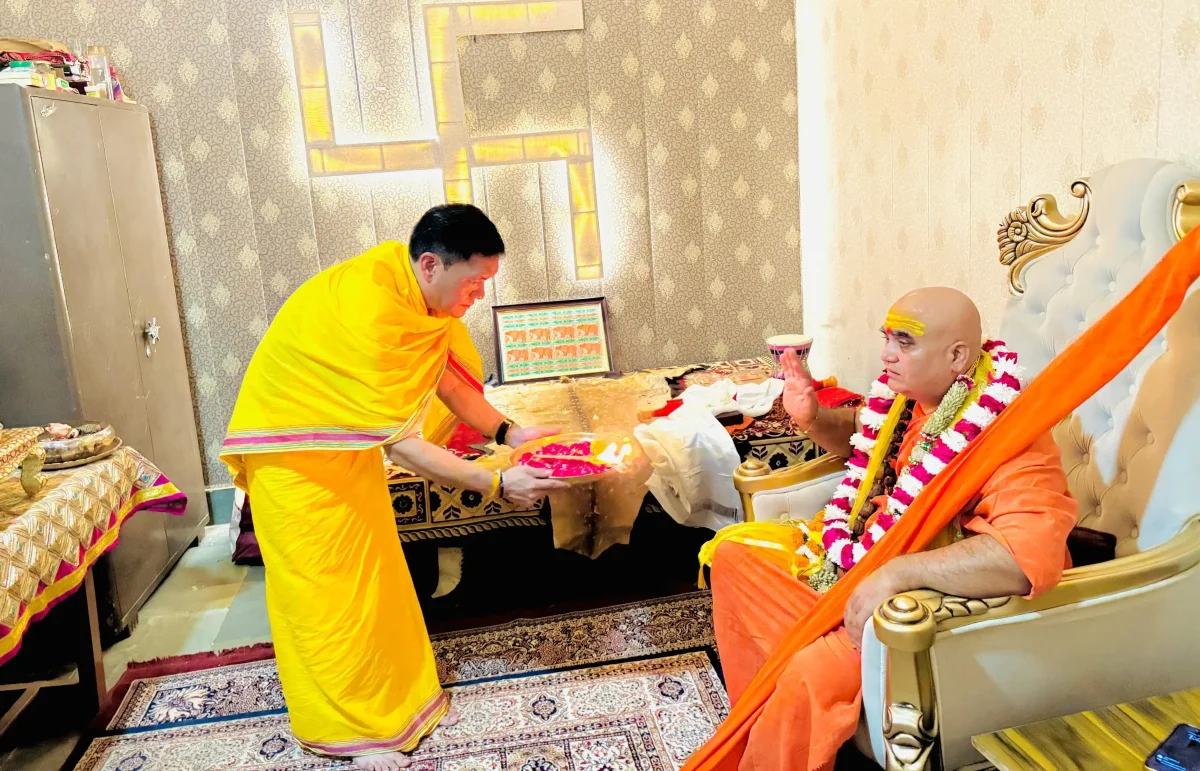 मथुरा में ब्रह्मलीन शंकराचार्य की 30वीं पुण्यतिथि पर जुटे सीएम पेमा खांडू