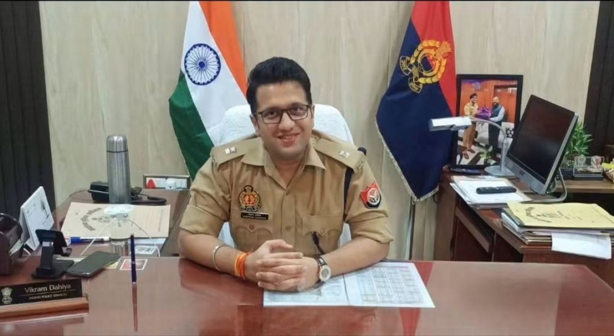 37 लाख की कॉर्पोरेट नौकरी को लात मारकर बने IPS, अब संभालेंगे यूपी का यह संवेदनशील जिला