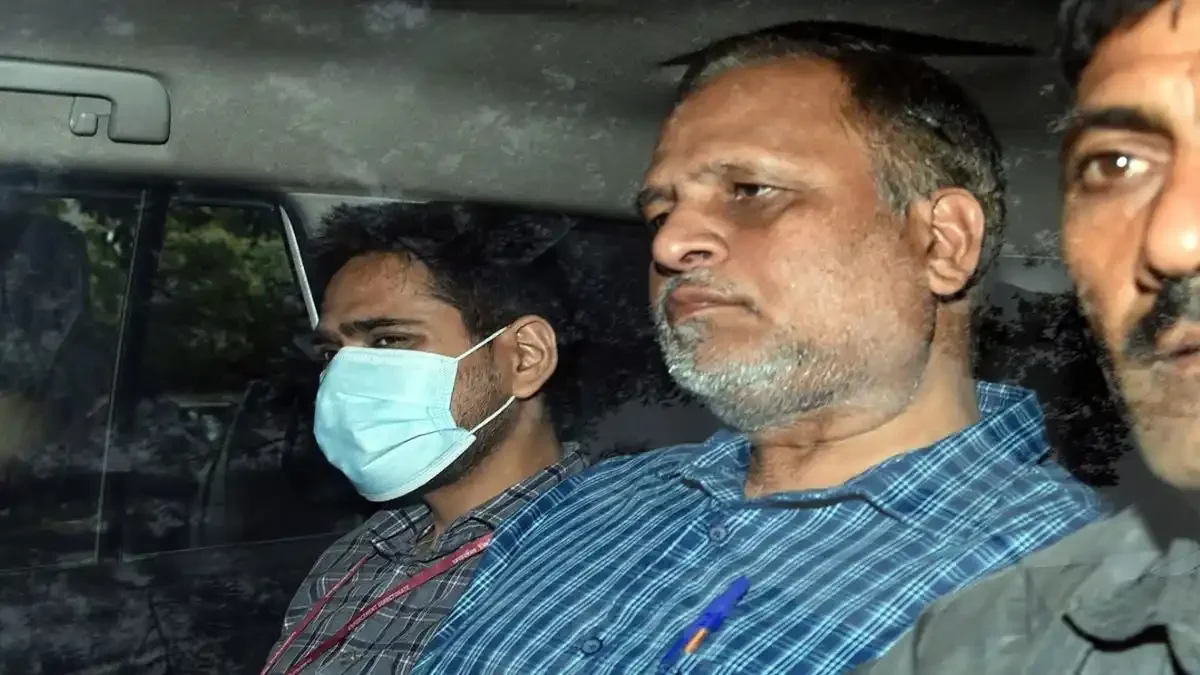 दिल्ली जल बोर्ड घोटाला: पूर्व मंत्री सत्येंद्र जैन समेत 6 गिरफ्तार