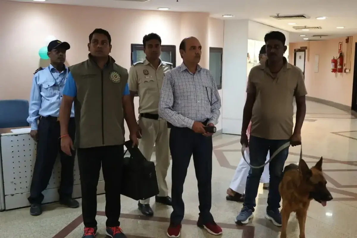 दिल्ली के महापौर कार्यालय को फिर बम से उड़ाने की धमकी, मचा हड़कंप