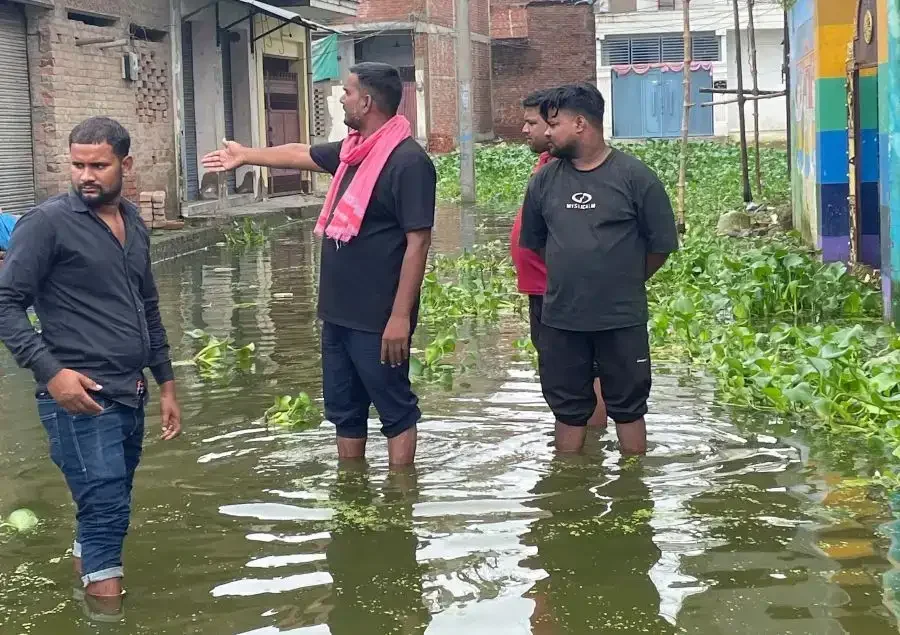 मंत्री हंसराज विश्वकर्मा के वार्ड में दो हफ्ते से जलभराव, स्मार्ट सिटी के दावों की खुली पोल