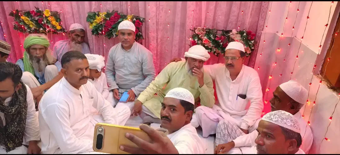 चंदौली के दुल्हीपुर में अकीदत के साथ मनाया गया हजरत फतुल्लाहशाह का सालाना उर्स