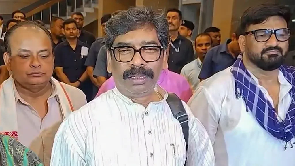 झारखंड में बड़ा प्रशासनिक फेरबदल: JPSC और JSSC की 44 परीक्षाएं रद्द, छात्रों के लिए 3 बड़े ऐलान