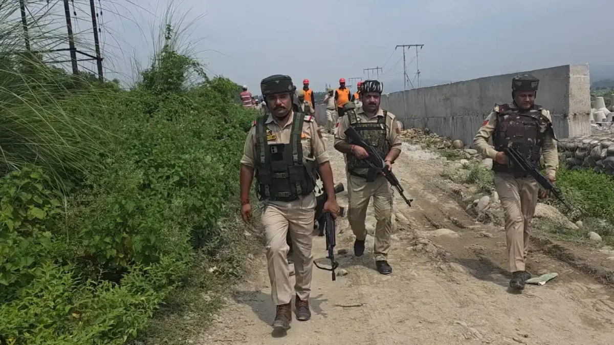 कठुआ में रेलवे ट्रैक के पास हाई-वोल्टेज मॉक ड्रिल, सुरक्षा एजेंसियों ने परखी ताकत