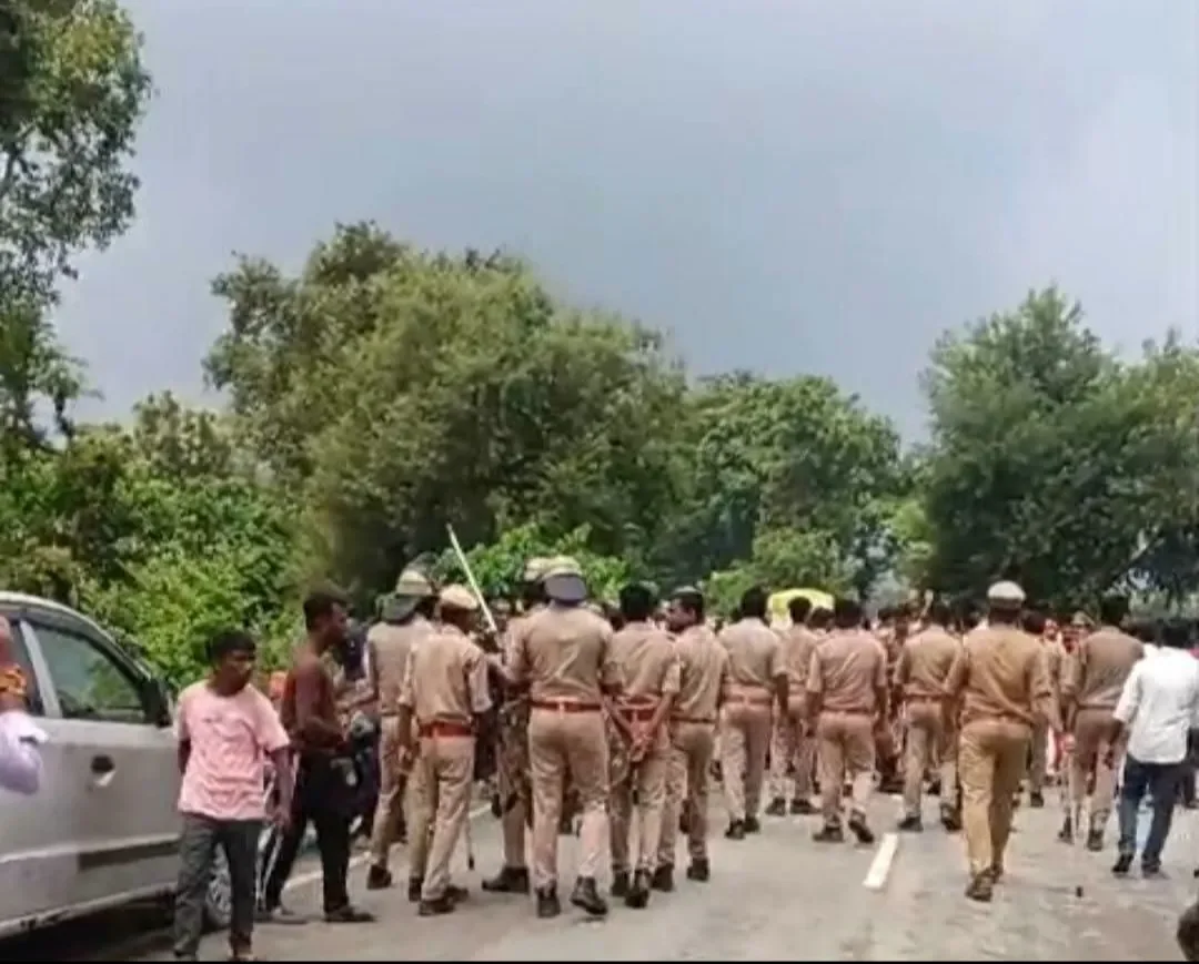 लखीमपुर खीरी में 4 साल की बच्ची से दरिंदगी, आरोपी गिरफ्तार और बुलडोजर एक्शन की मांग