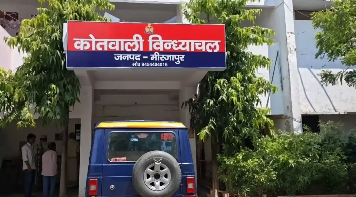 मीरजापुर: ओझला पुल से गंगा में युवक के कूदने की आशंका, तलाश में जुटी पुलिस