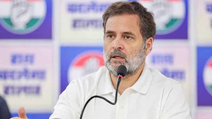 विपक्षी सांसदों का चुनाव आयोग मार्च, CEC के इस्तीफे की मांग