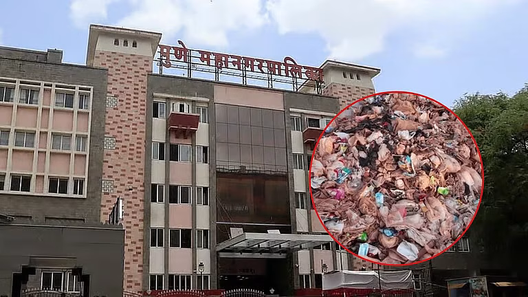 पुणे के इस गांव में कचरे का भारी अंबार, प्रशासन की लापरवाही से 7 हजार लोगों की जान जोखिम में