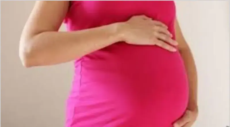 बांदा में हैरान करने वाला मामला: पेट दर्द के इलाज के लिए अस्पताल पहुंची अनमैरिड लड़की, जांच हुई तो डॉक्टरों के उड़े होश