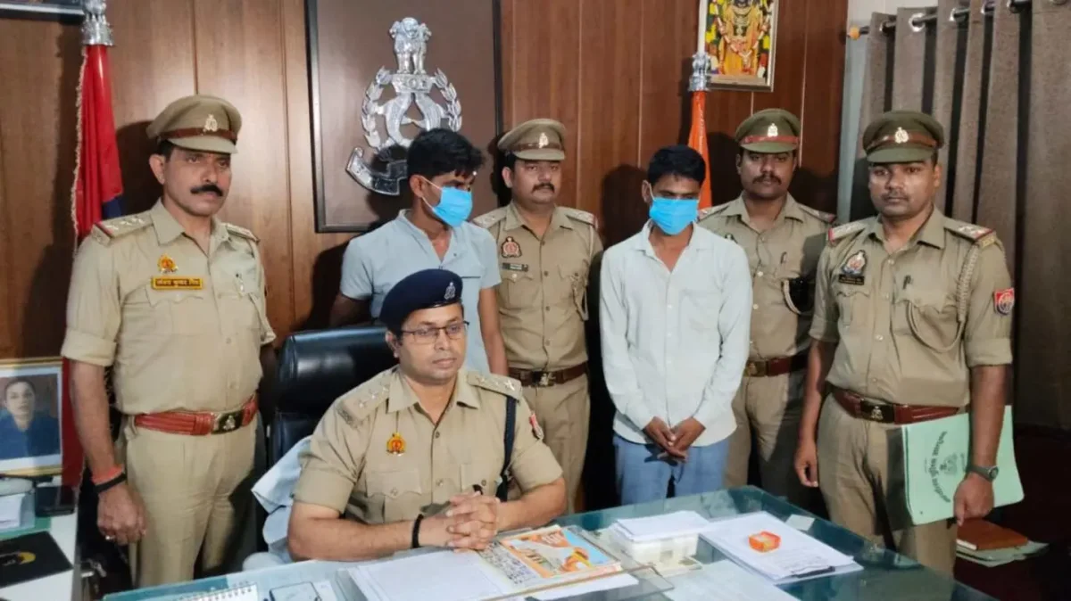 वाराणसी में ई-रिक्शा सवार महिला से चेन छिनैती, पुलिस ने कुछ घंटों में दबोचे शातिर लुटेरे